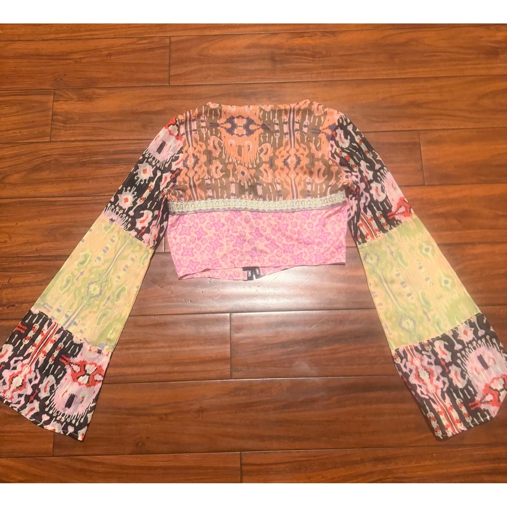 Free People Mixed Print Crop Top Pink Orange Boho Bell Sleeve XS Hook Eye Blouse - Picture 9 of 10